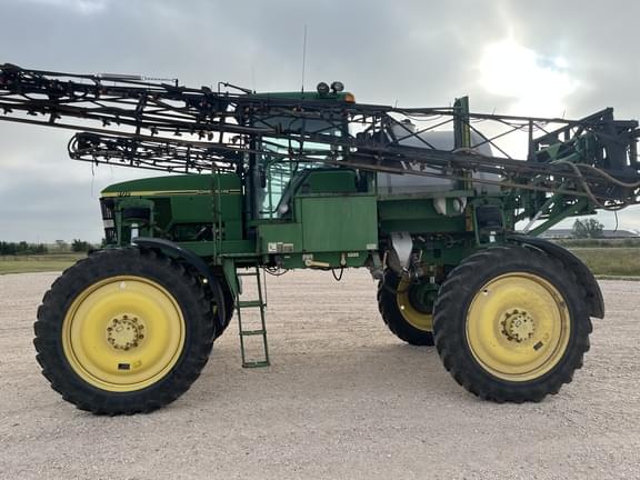 Image of John Deere 4710 equipment image 2