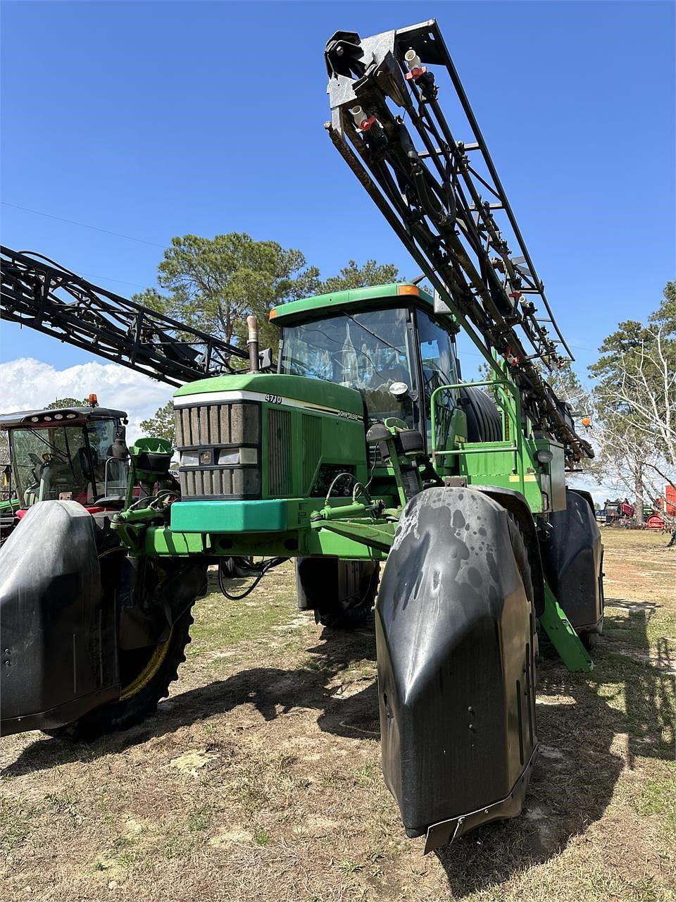 Image of John Deere 4710 Primary image