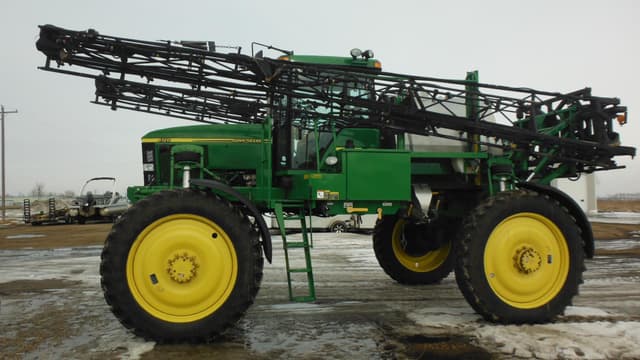 Image of John Deere 4710 equipment image 3