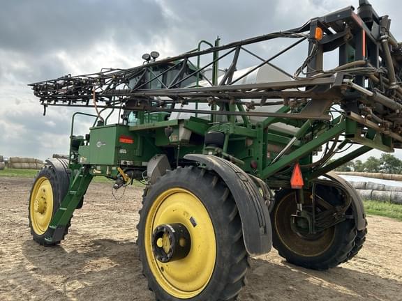 Image of John Deere 4710 equipment image 2