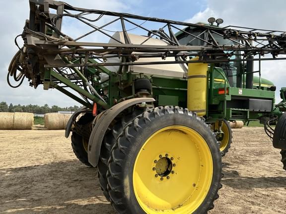 Image of John Deere 4710 equipment image 3