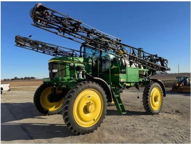 Image of John Deere 4710 equipment image 3