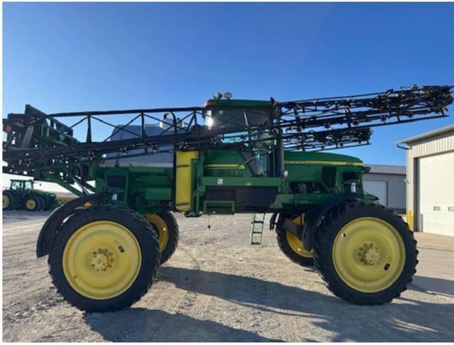 Image of John Deere 4710 equipment image 2