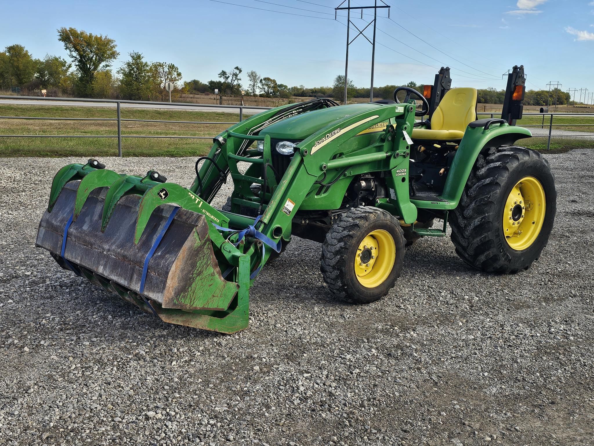 2004 John Deere 4720 Equipment Image0