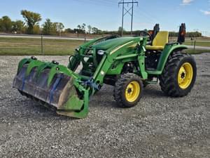 2004 John Deere 4720 Image