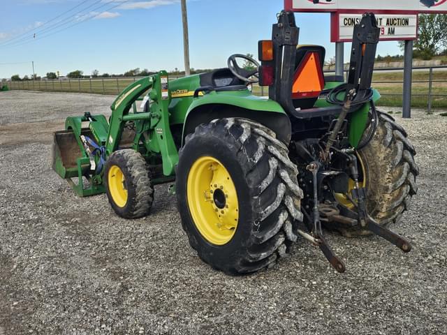 Image of John Deere 4720 equipment image 2