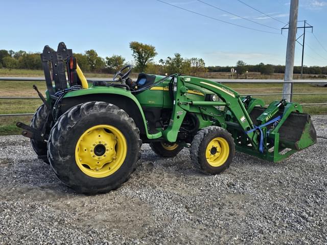 Image of John Deere 4720 equipment image 4