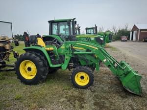 2004 John Deere 4720 Image
