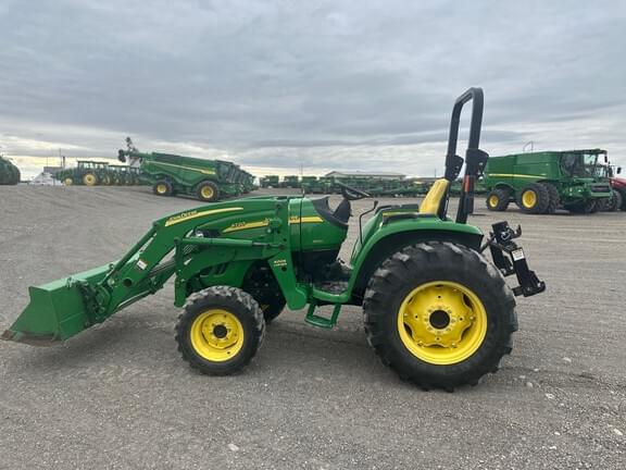 Image of John Deere 4720 equipment image 1