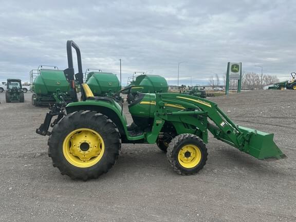 Image of John Deere 4720 equipment image 4
