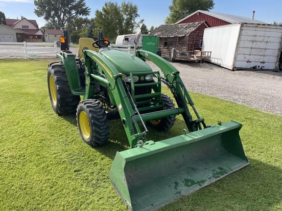 Image of John Deere 4720 equipment image 1