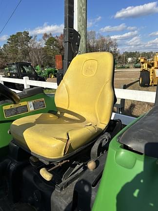 Image of John Deere 4720 equipment image 4