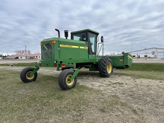 Image of John Deere 4895 equipment image 2