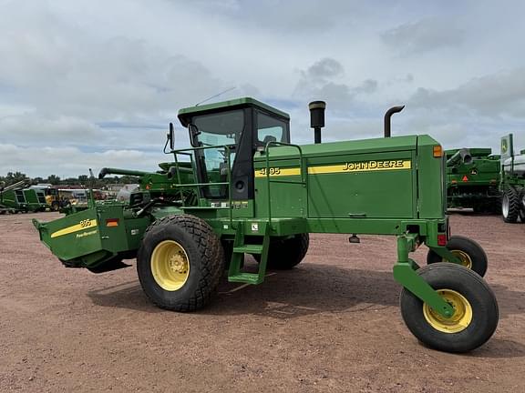 Image of John Deere 4895 equipment image 1