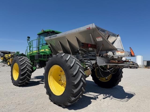 Image of John Deere 4920 equipment image 2