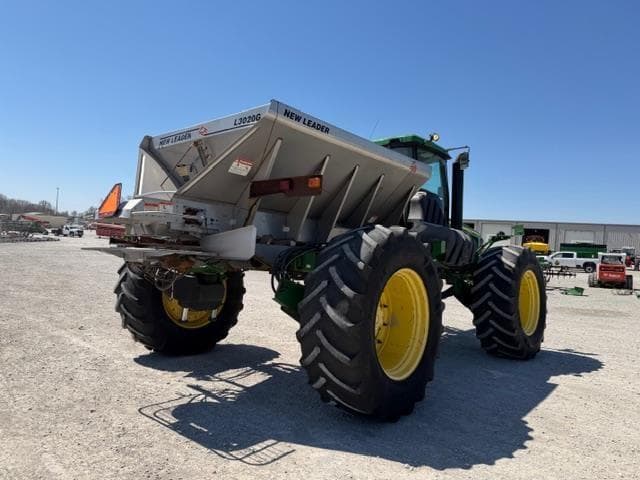 Image of John Deere 4920 equipment image 4