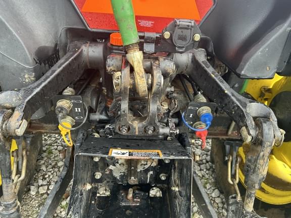 Image of John Deere 5105 equipment image 3