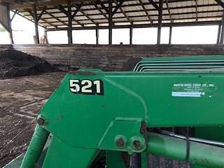 Image of John Deere 5205 equipment image 1