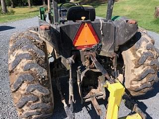 Image of John Deere 5205 equipment image 3