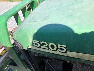 Image of John Deere 5205 Primary image