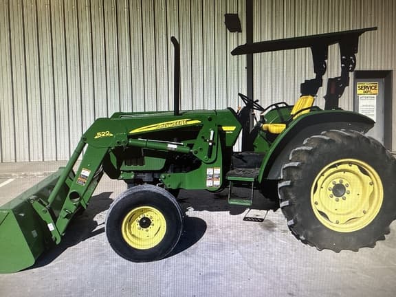 Image of John Deere 5220 Primary image