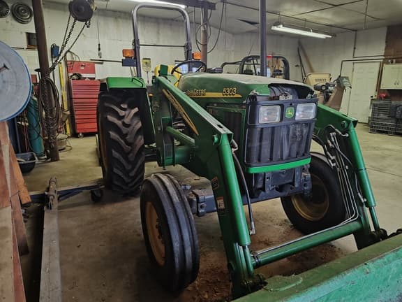 Image of John Deere 5303 equipment image 3