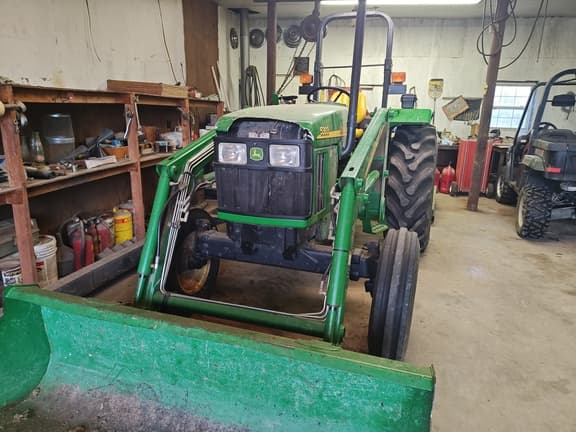 Image of John Deere 5303 equipment image 2