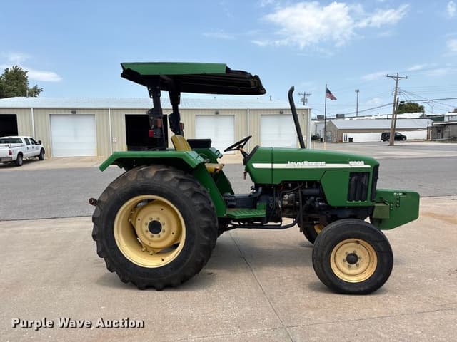 Image of John Deere 5303 equipment image 3