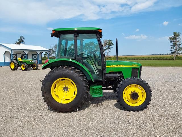 Image of John Deere 5320 equipment image 3