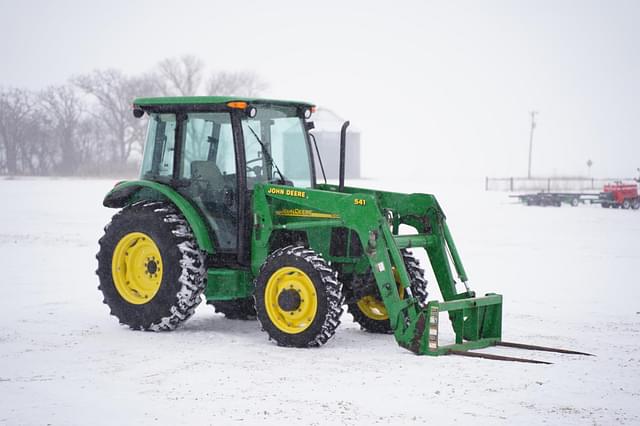 Image of John Deere 5320 equipment image 2