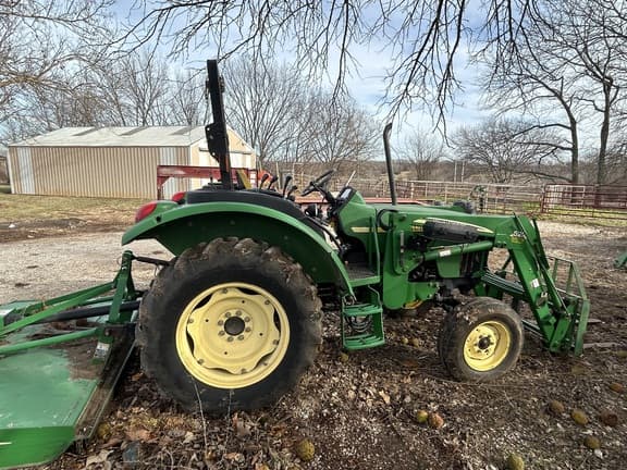 Image of John Deere 5320 equipment image 4