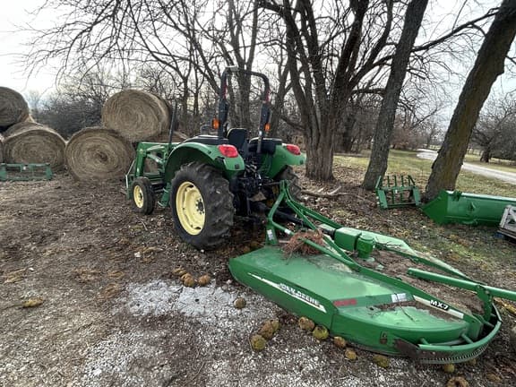 Image of John Deere 5320 equipment image 2