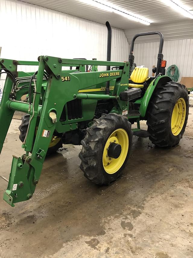 Image of John Deere 5420 equipment image 2