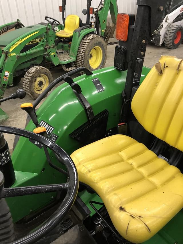 Image of John Deere 5420 equipment image 4