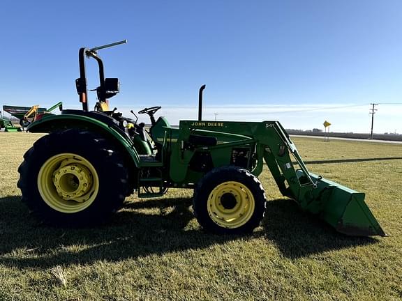 Image of John Deere 5420 equipment image 3