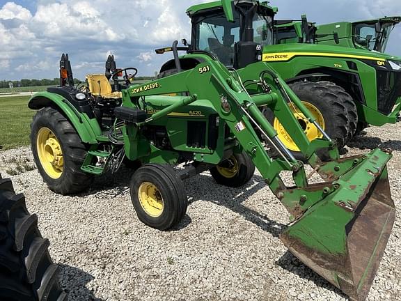 Image of John Deere 5420 equipment image 1