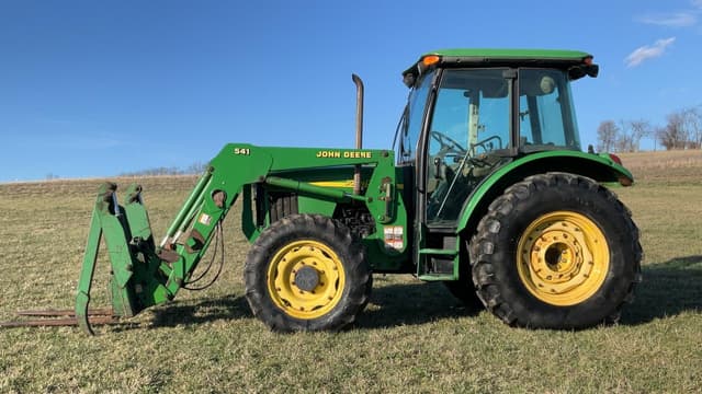Image of John Deere 5420 equipment image 2