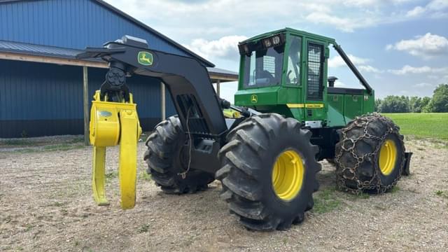 Image of John Deere 548GIII equipment image 4