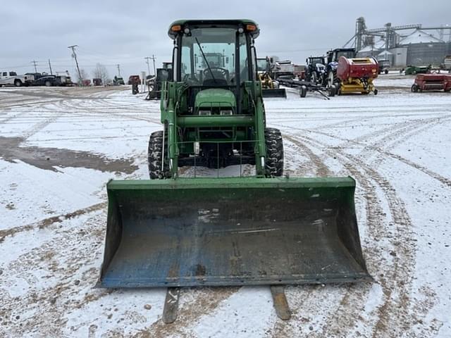 Image of John Deere 5220 equipment image 1