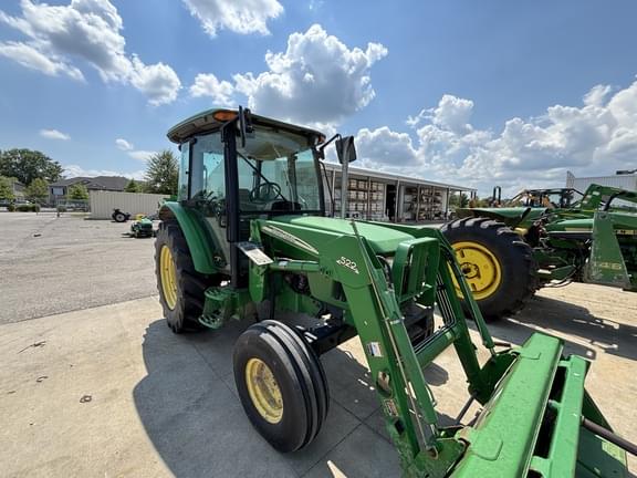 Image of John Deere 5520 equipment image 4