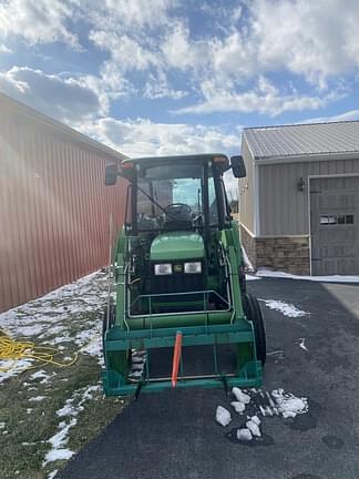 Image of John Deere 5520 equipment image 1