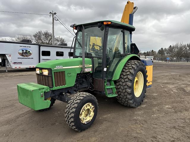 Image of John Deere 5520 equipment image 1