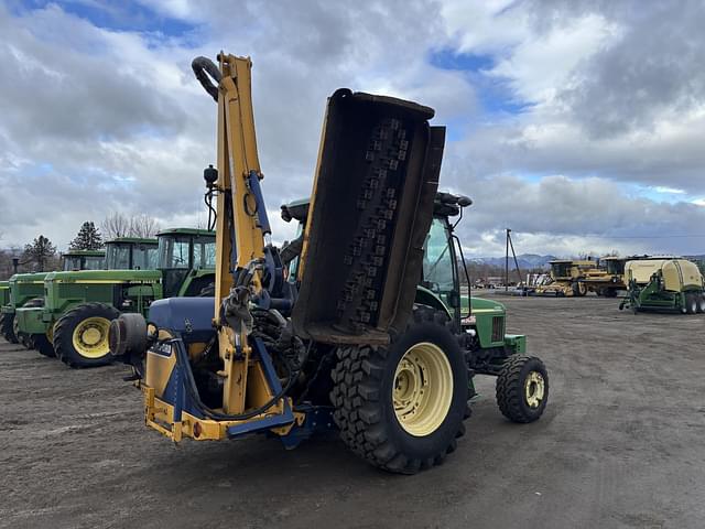 Image of John Deere 5520 equipment image 4