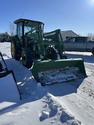 Image of John Deere 5520 Image 1