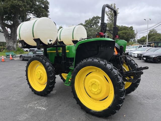 Image of John Deere 5520 equipment image 3