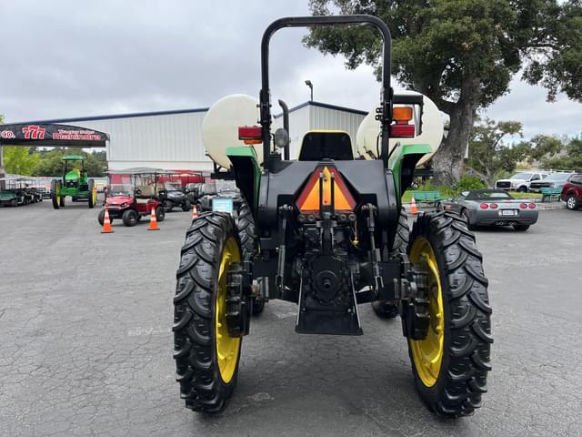 Image of John Deere 5520 equipment image 4