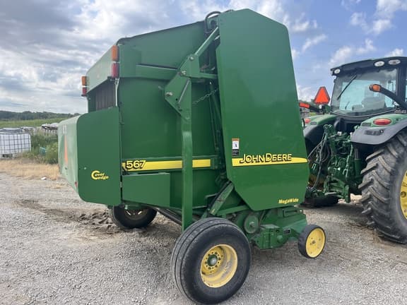 Image of John Deere 567 MegaWide equipment image 2