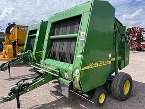 2004 John Deere 567 Image