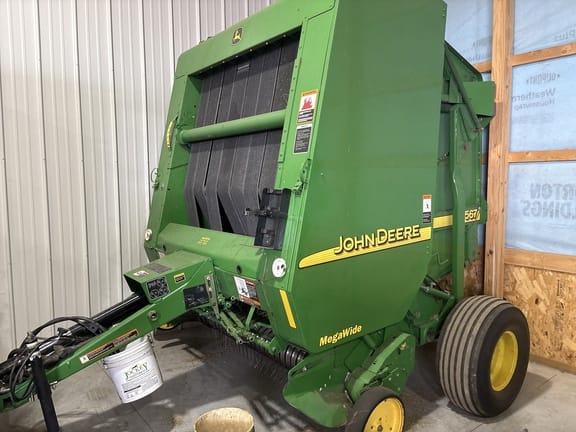 2004 John Deere 567 MegaWide Equipment Image0