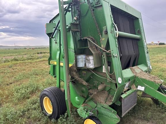 Image of John Deere 567 MegaWide equipment image 1